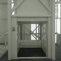 Ascensor de carga